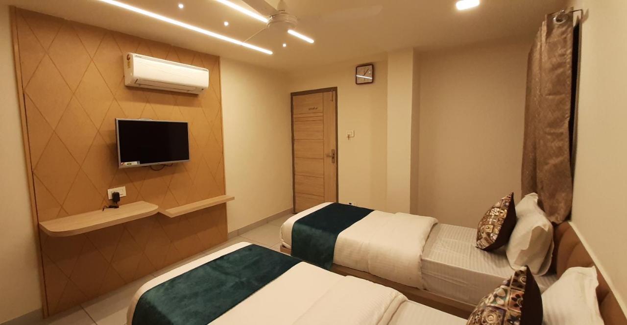 Hotel Kinara Ahmedabad Ngoại thất bức ảnh