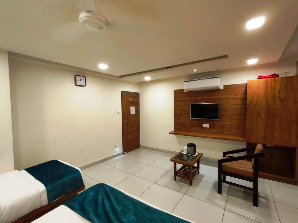 Hotel Kinara Ahmedabad Ngoại thất bức ảnh